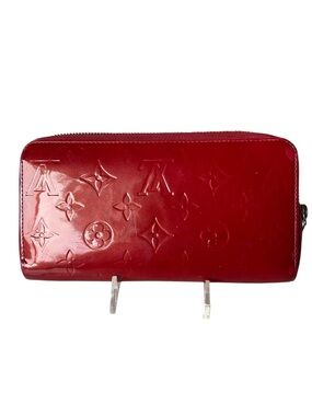 Louis Vuitton Monogram Vernis zippy Wallet with Gold Hardware